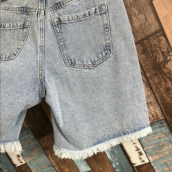 Wild Fable Light Blue Frayed Hem Jean Shorts - Picture 13 of 14